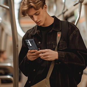 Cross-border Amazon Back Clip Battery Compatible with Samsung s25ultra/24/23/22p Wireless Back Clip Power Bank